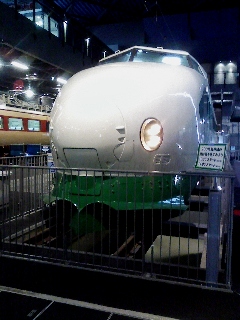 100910 shinkansen 200 blog.jpg